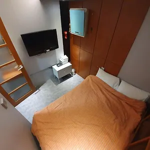  Hostel Dalgona
