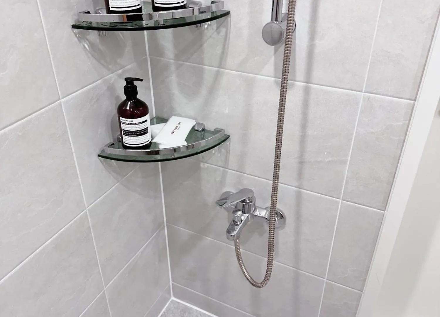 Apartment Shym Stay Hbc Itaewon Namsan Seoul Train Station