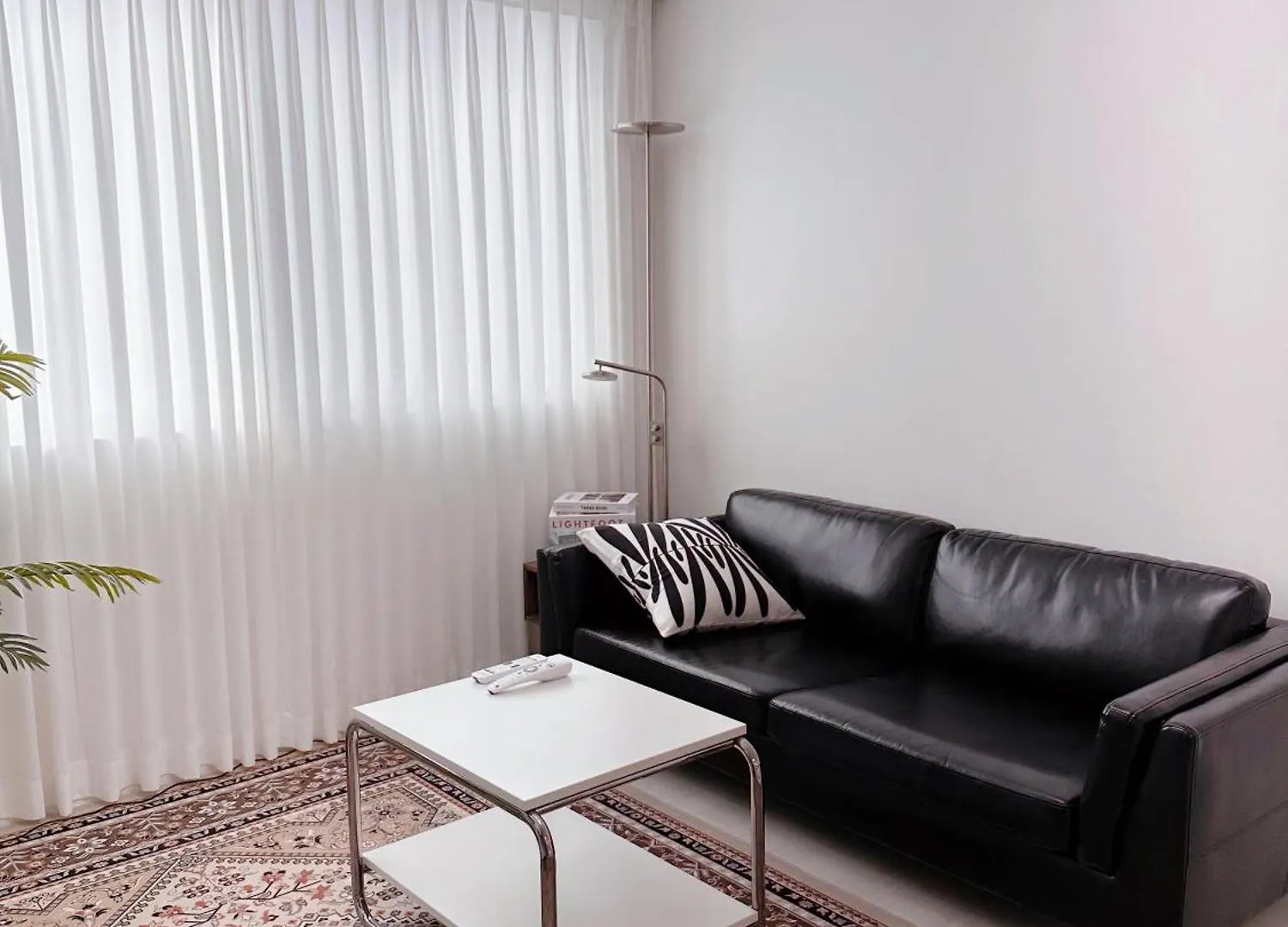 Shym Stay Hbc Itaewon Namsan Seoul Train Station Apartment